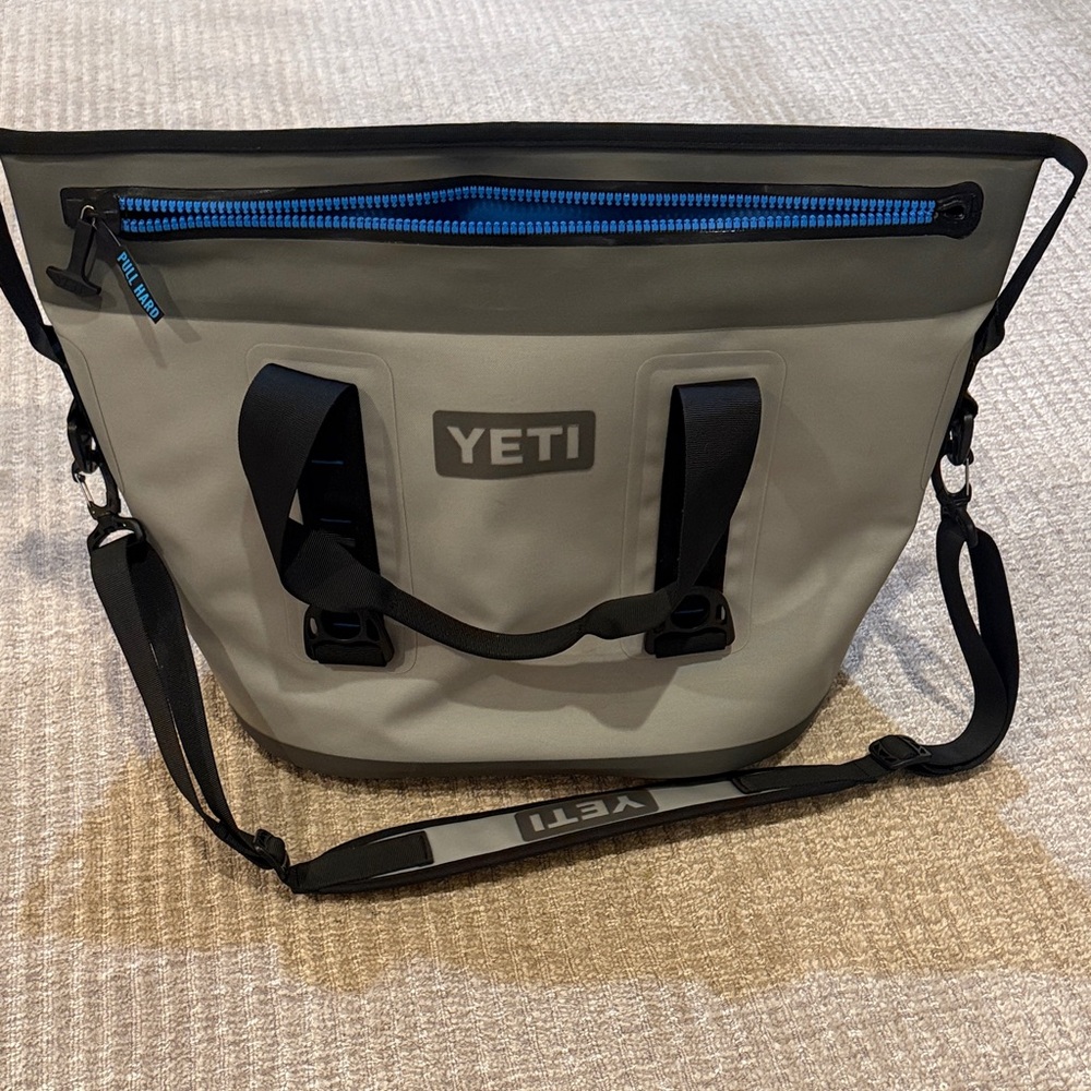 YETI Gray and Black Hopper Cooler  Bag with Blue Accents